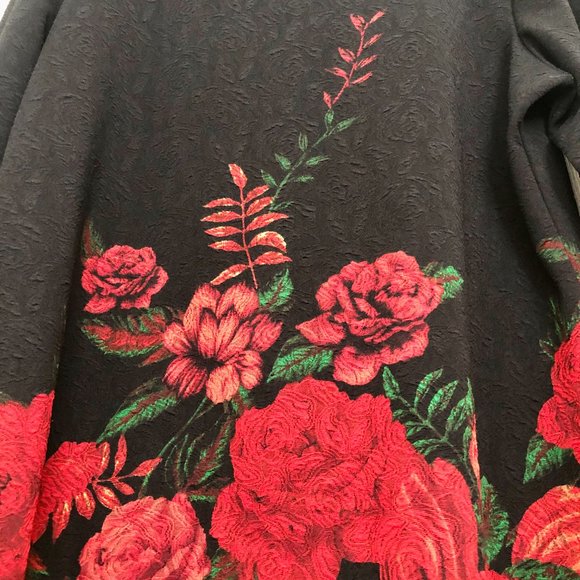 Beautiful dress - Picture 2 of 5